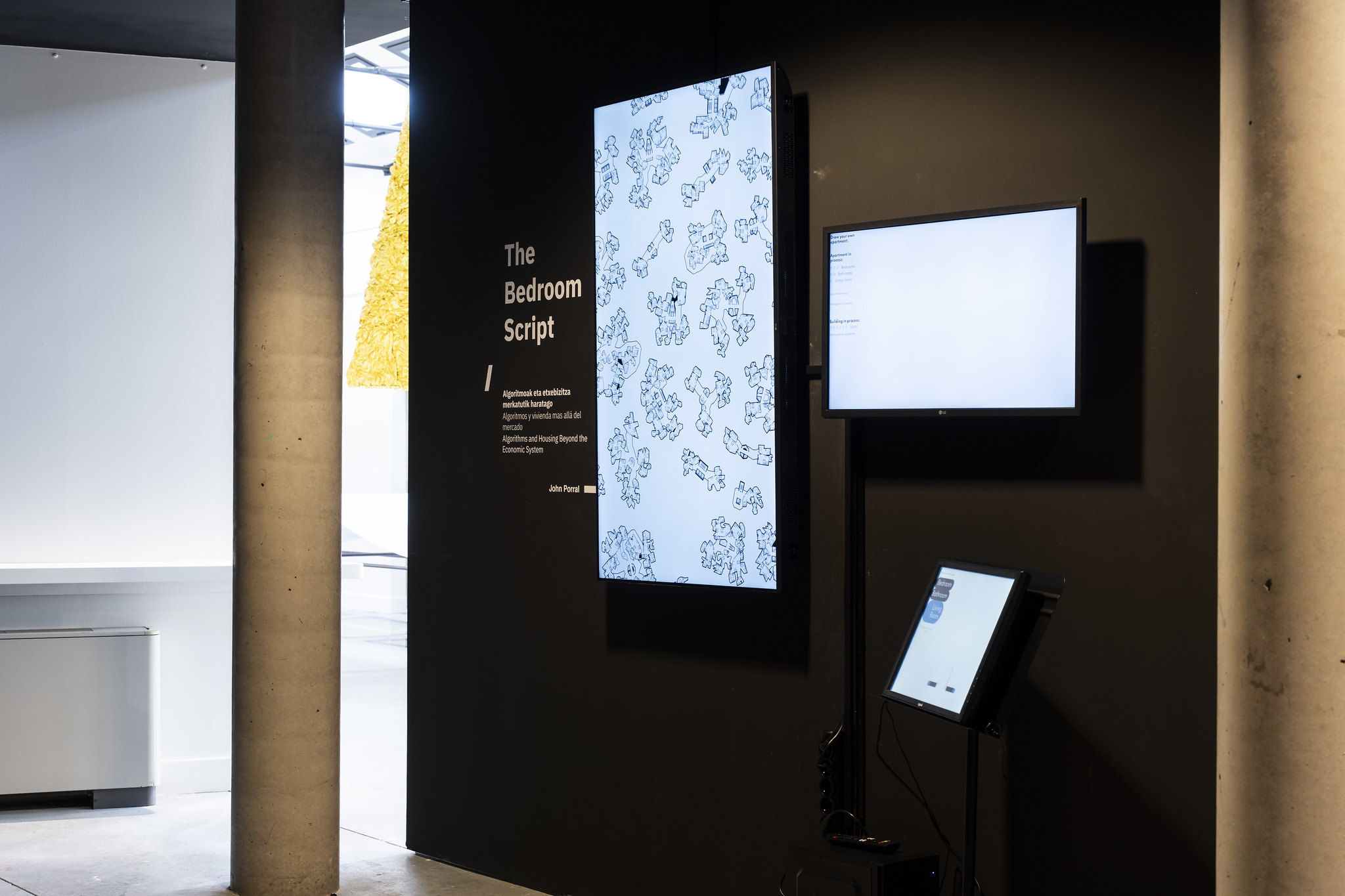 3.메인전시_존 포럴의 _더 베드룸 스크립트_ ©Bienal Mugak_